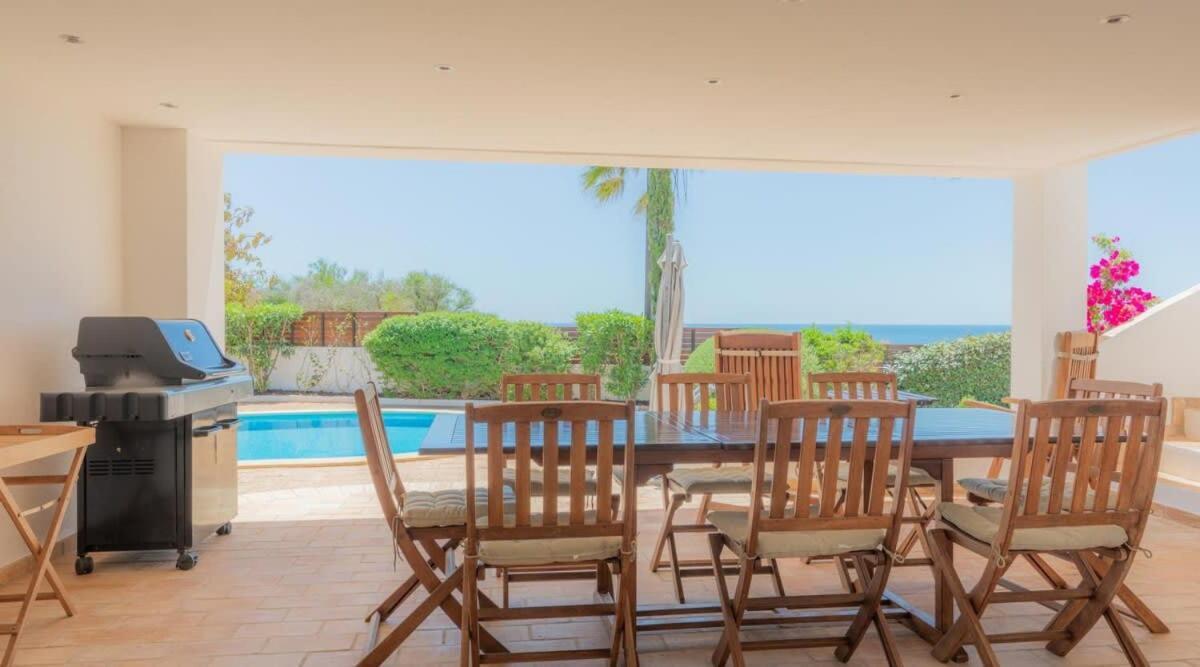 Villa Prado - Beautiful Beachfront Villa Albufeira Exterior photo